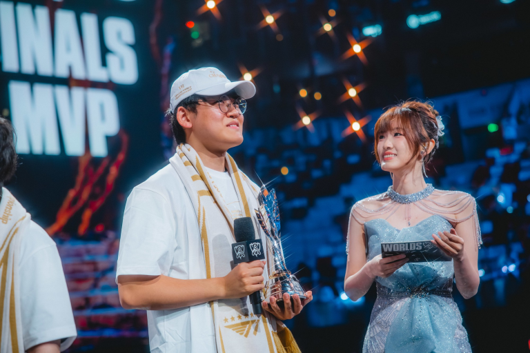 Gumayusi và Doren của T1 để ngỏ tương lai sau chức vô địch CKTG 2025_692ab4d60ffb2.png