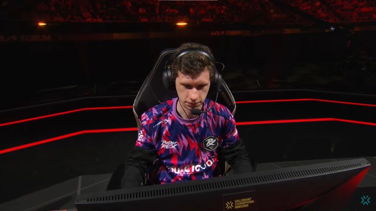 PRX Something: Tuyển thủ người Nga trong màu áo Paper Rex_692aba3523fa4.jpeg